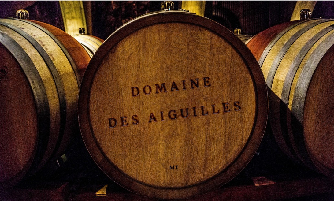 Domaine des Aiguilles brand application 9